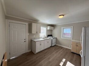 825 Cason St in Mount Holly, NC - Building Photo - Building Photo