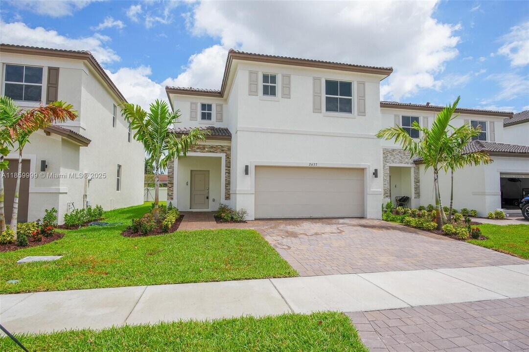2637 SE 24th Ct in Homestead, FL - Building Photo