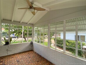 668 NE 72nd Ter in Miami, FL - Foto de edificio - Building Photo