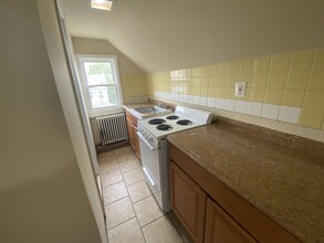 114 Joyce Kilmer Ave in New Brunswick, NJ - Building Photo - Building Photo