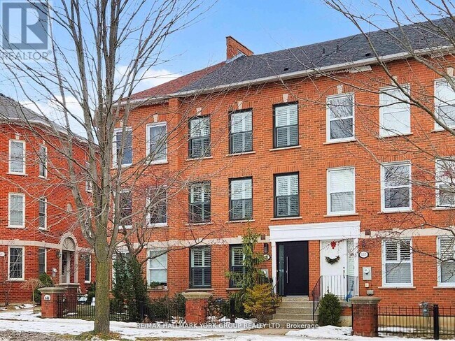 139 John West Way in Aurora, ON - Building Photo - Building Photo