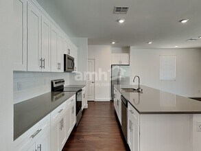 644 N Water St in Henderson, NV - Building Photo - Building Photo