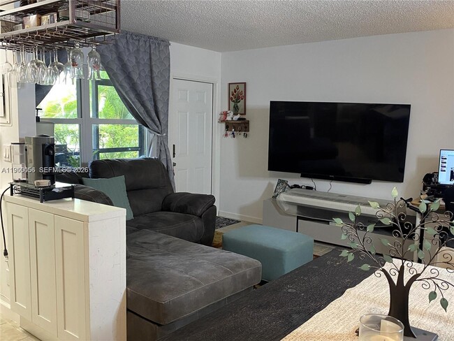 1425 Arthur St in Hollywood, FL - Building Photo - Building Photo