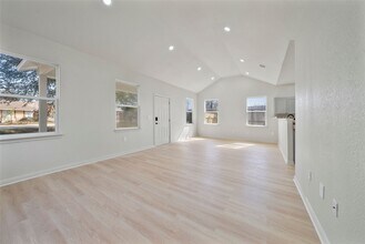 4415 Castor St in Houston, TX - Building Photo - Building Photo