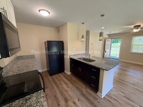 5208 Larkspur Dr in Winston-Salem, NC - Building Photo - Building Photo
