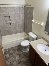 2018 N Sherman Ave in Madison, WI - Building Photo - Building Photo