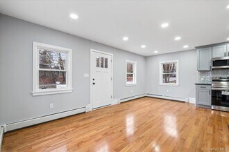 66 Secor Rd in Mahopac, NY - Building Photo - Building Photo