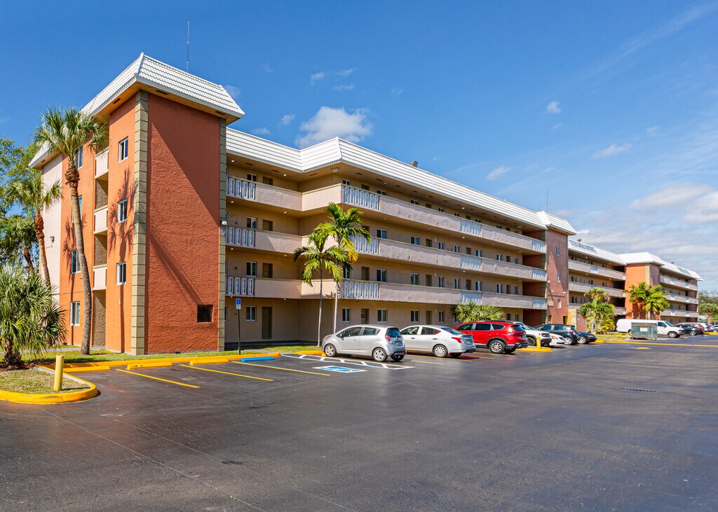 Cutler Gardens Apartments in Cutler Bay, FL