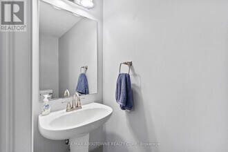 40 Finney Terrace in Milton, ON - Building Photo - Building Photo