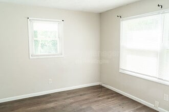 1136 Valley Dr SW in Knoxville, TN - Building Photo - Building Photo