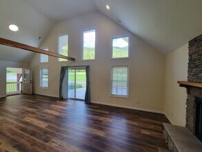 1443 Moody Farm Rd in Maggie Valley, NC - Building Photo - Building Photo