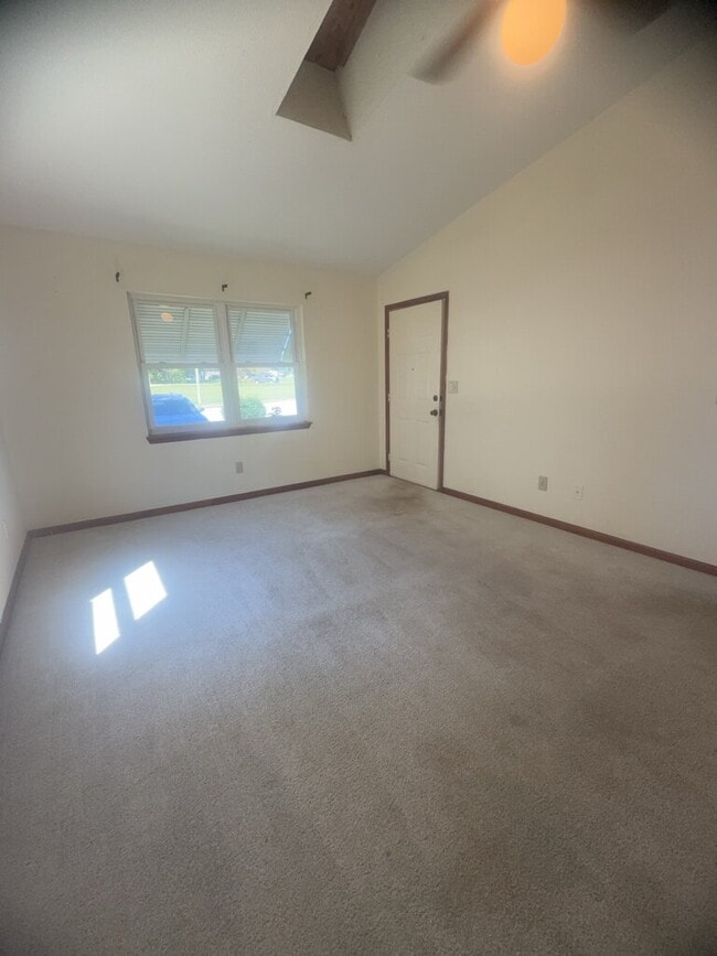 106B Pete Jones Dr in Richlands, NC - Building Photo - Building Photo