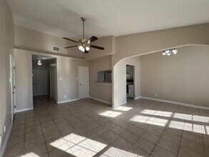 412 Shiloh Dr in Laredo, TX - Building Photo - Building Photo