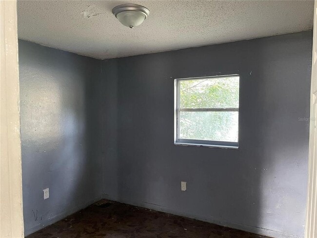 property at 401 Kilgore St