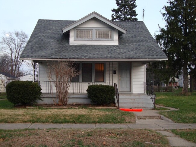 property at 1106 College St