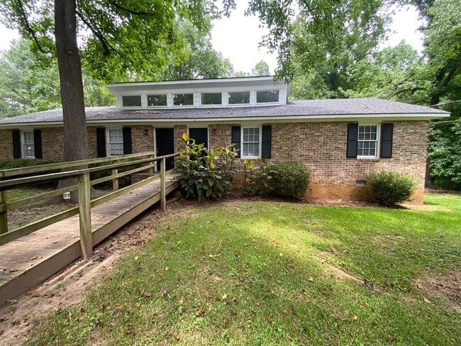 property at 663 Maplewood Ln