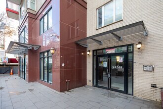 13218 41st Ave in Flushing, NY - Foto de edificio - Building Photo