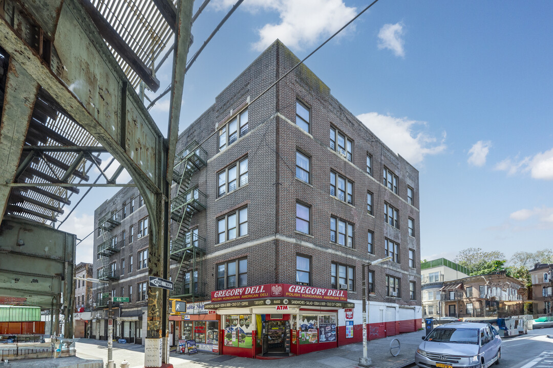 4601 11th Ave in Brooklyn, NY - Building Photo