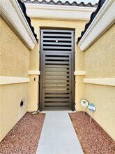 8565 Hogan Falls Cir in Las Vegas, NV - Building Photo - Building Photo