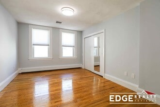 20 Brackett St, Unit 3 in Boston, MA - Building Photo - Building Photo