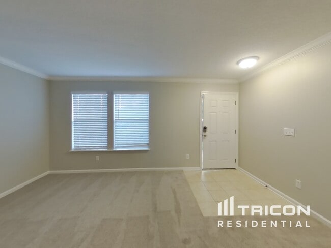 746 Roland Lakes Dr in Jacksonville, FL - Building Photo - Building Photo
