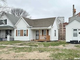1617 E Matheny Ave in Springfield, IL - Building Photo
