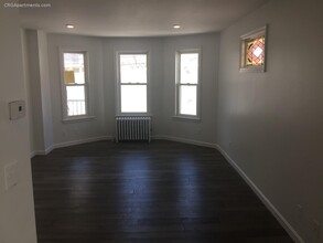 65 Lowell St in Somerville, MA - Foto de edificio - Building Photo