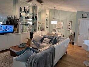 9303 Chapman Oak Ct in Palm Beach Gardens, FL - Building Photo - Building Photo