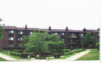 Fox Grove Apartments