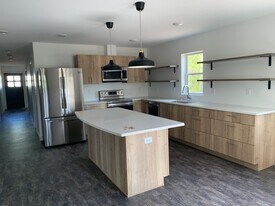 3924 Trinity Rd in Duluth, MN - Building Photo