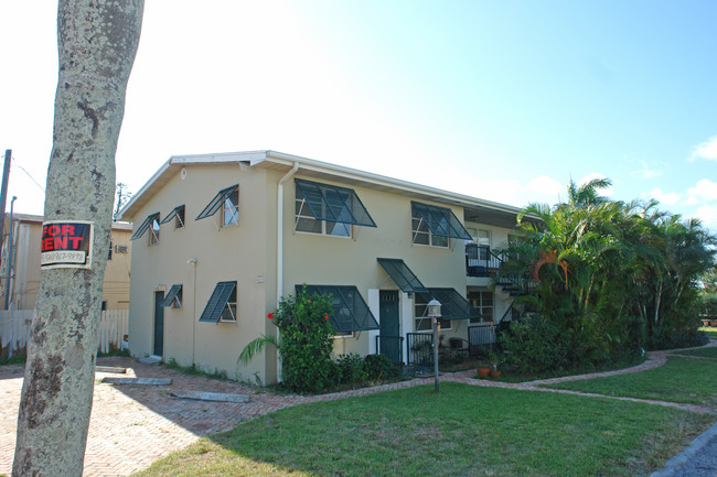 402 Lake Osborne Dr in Lake Worth, FL - Building Photo - Building Photo