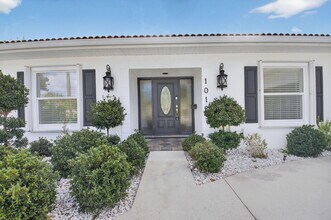 1012 W Camino Real in Boca Raton, FL - Building Photo - Building Photo