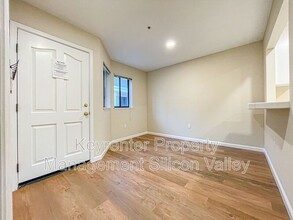 576 W Parr Ave in Los Gatos, CA - Building Photo - Building Photo