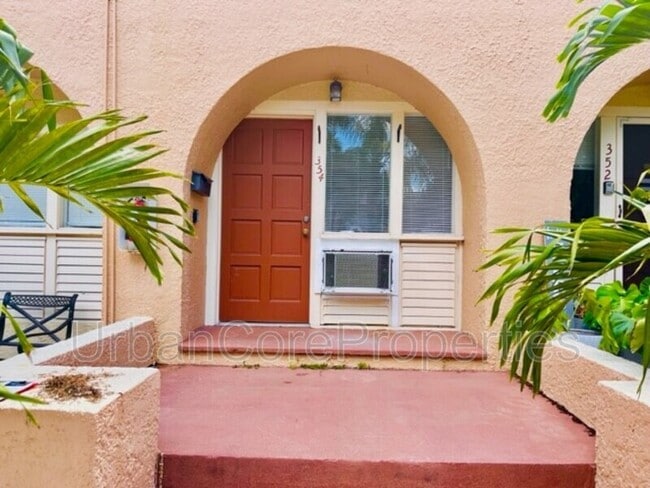 354 13th Ave NE in St. Petersburg, FL - Building Photo - Building Photo