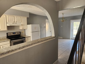 1321 Rosewood Hills Dr in Garland, TX - Foto de edificio - Building Photo