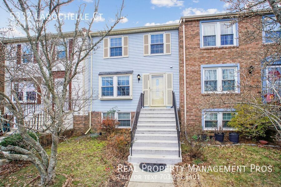 5332 Larochelle Ct in Alexandria, VA - Building Photo