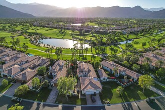 79953 Rancho La Quinta Dr in La Quinta, CA - Foto de edificio - Building Photo