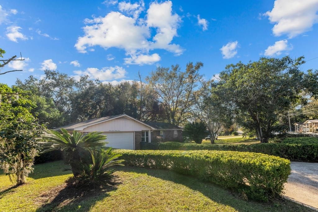 2737 Bedford Way in Tallahassee, FL - Building Photo