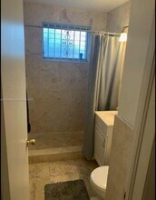 8420 Byron Ave in Miami Beach, FL - Building Photo - Building Photo