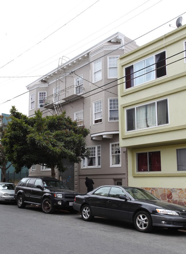 324 Bartlett St in San Francisco, CA - Foto de edificio - Building Photo