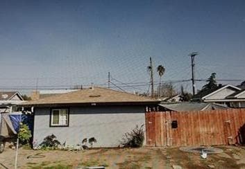 property at 3143 E Clay Ave