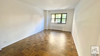 EAST 35 STREET in New York, NY - Building Photo