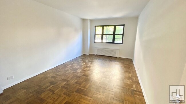 property at 165 E 35th St