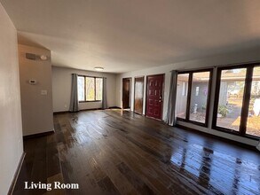 8090 Terrapin Cove Rd in Gloucester Point, VA - Building Photo - Building Photo