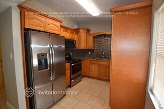8008 Pine Hill Dr in Tampa, FL - Building Photo - Building Photo
