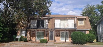 1900 Tall Pines Cir in Columbia, SC - Building Photo