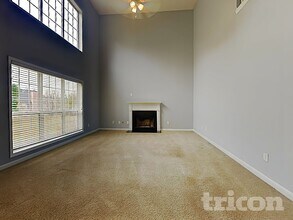 7568 Cole Ln in Atlanta, GA - Building Photo - Building Photo