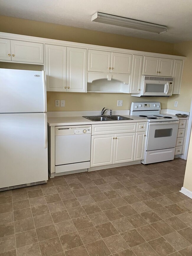 441 Flowing Creek Dr in Evans, GA - Building Photo - Building Photo