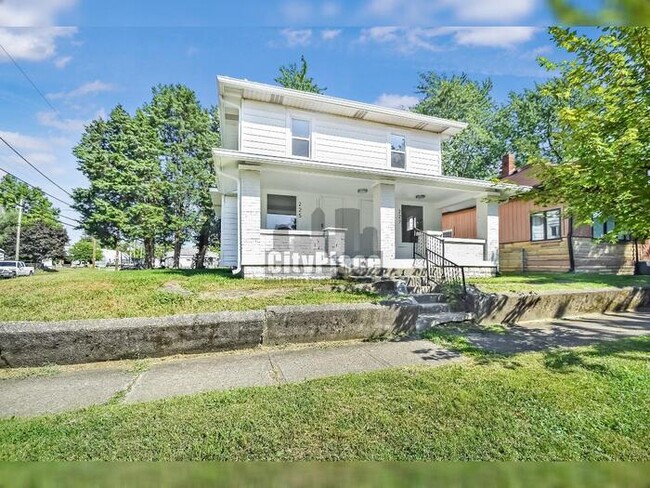 225 S Dearborn St in Indianapolis, IN - Building Photo - Building Photo