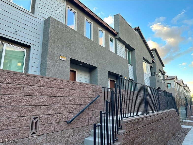 1538 Eva Xing Pl, Unit 407 in Henderson, NV - Building Photo